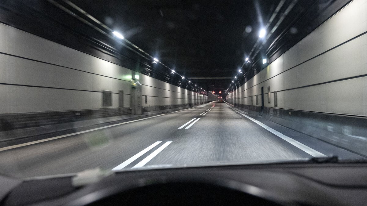 Fast for long reverse in the Öresund Tunnel