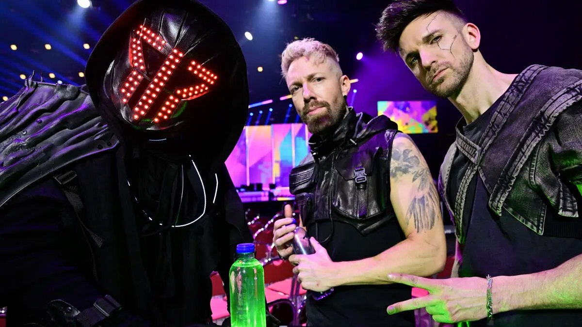 Smash Into Pieces singer not sick, plan is for him to be present at Friday's rehearsal