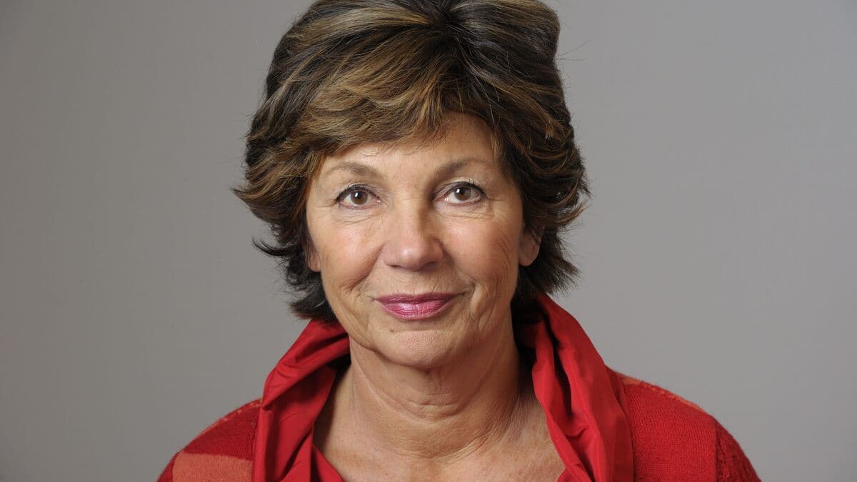 Amelia Adamo Diagnosed with Breast Cancer Amid Pink Ribbon Campaign