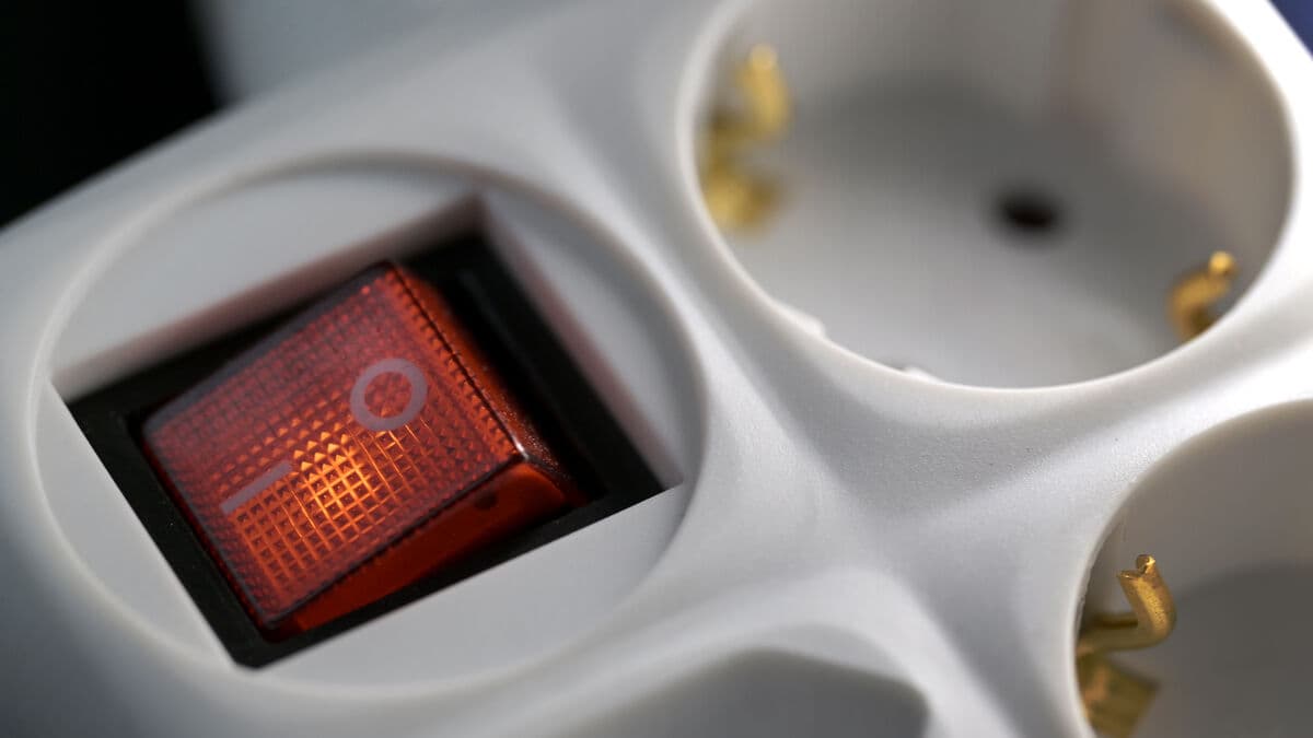 Warning: Children encouraged to poke around in electrical outlets on TikTok