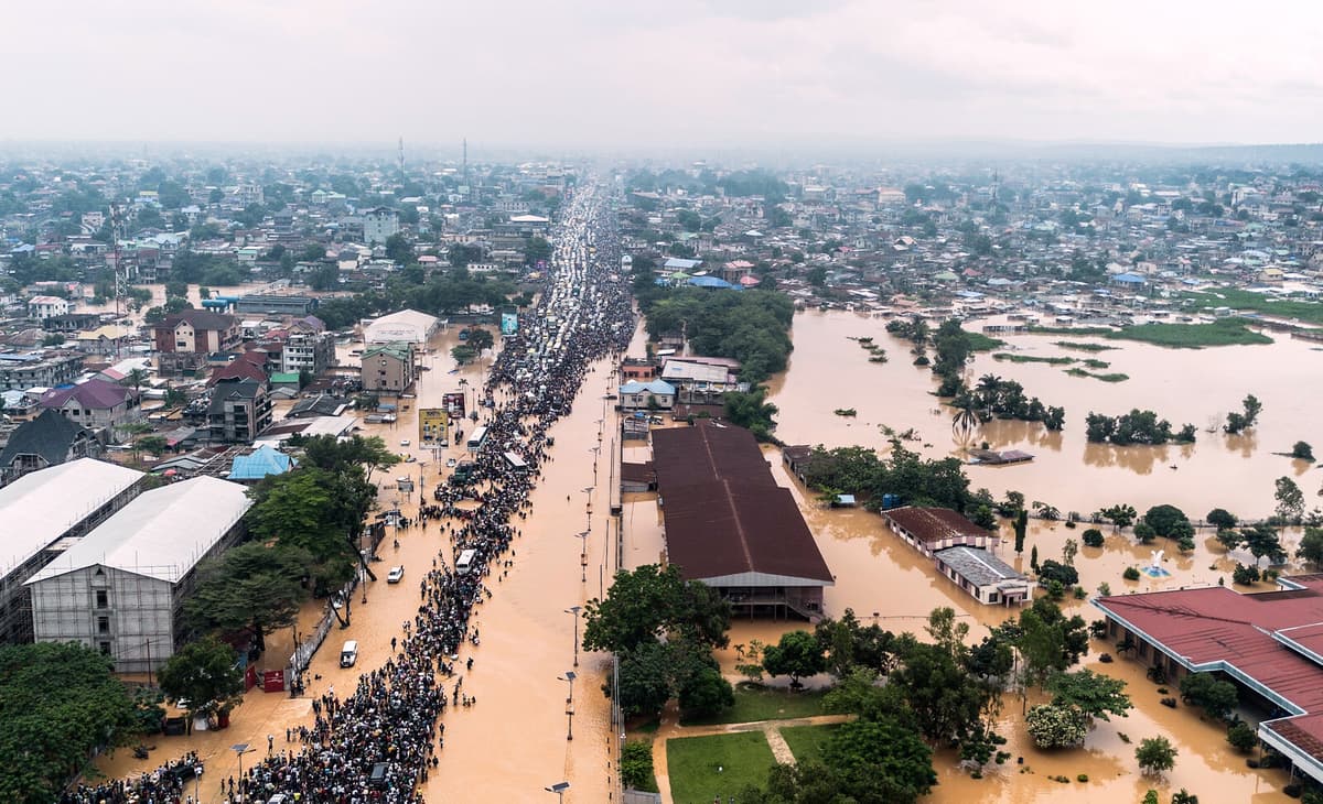 Floods in Kinshasa Leave 30 Dead and Disrupt City Access