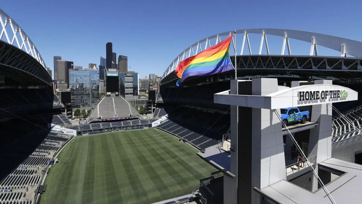 Despite criticism, FIFA allows rainbow flags