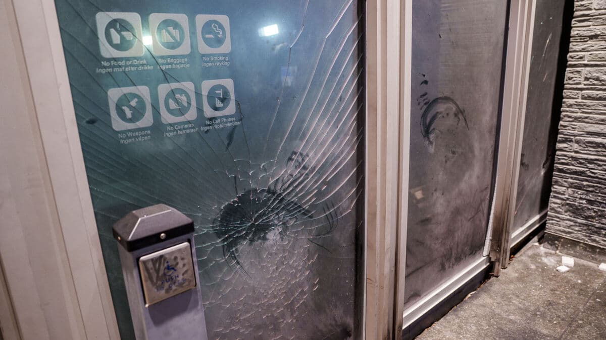 Four arrested for bomb attack at US Embassy in Oslo