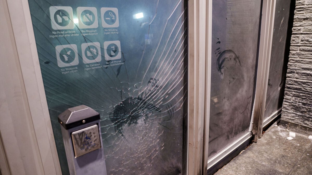 Four arrested for bomb attack at US Embassy in Oslo
