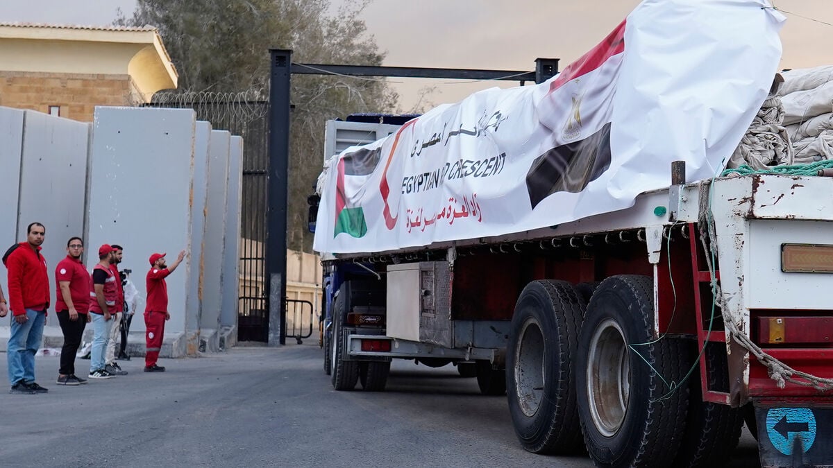 Aid Reaches Gaza as Ceasefire Allows Humanitarian Efforts