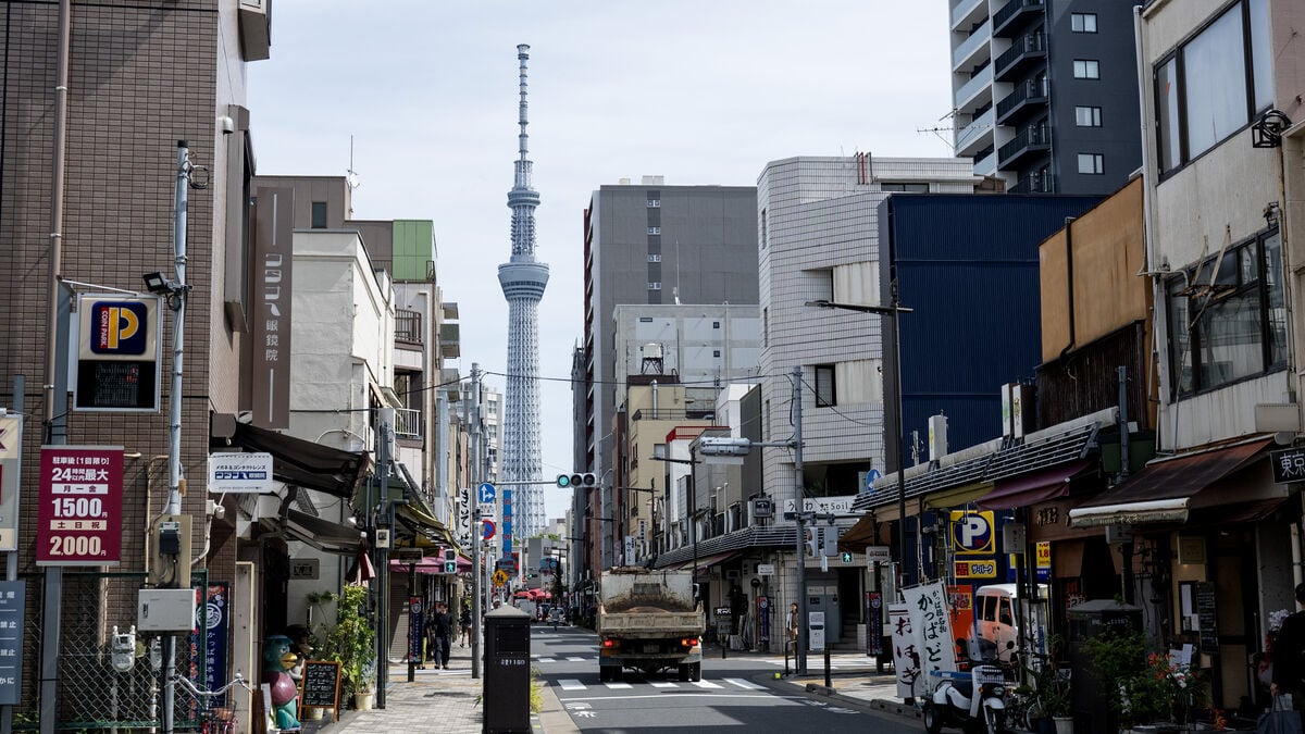 Asian stock markets fall on Tuesday as Japan’s Topix drops 1.5% to lead losses