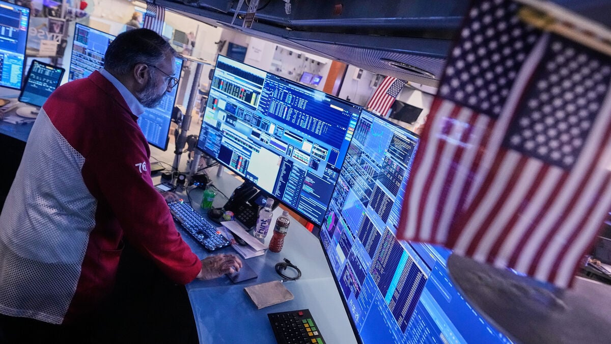 The expert on stock market turmoil: Flying around in the dark