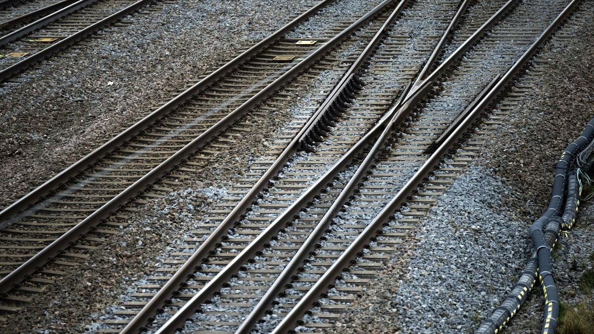 Train delays after accident at Floda outside Lerum halted traffic between Gothenburg and Alingsås