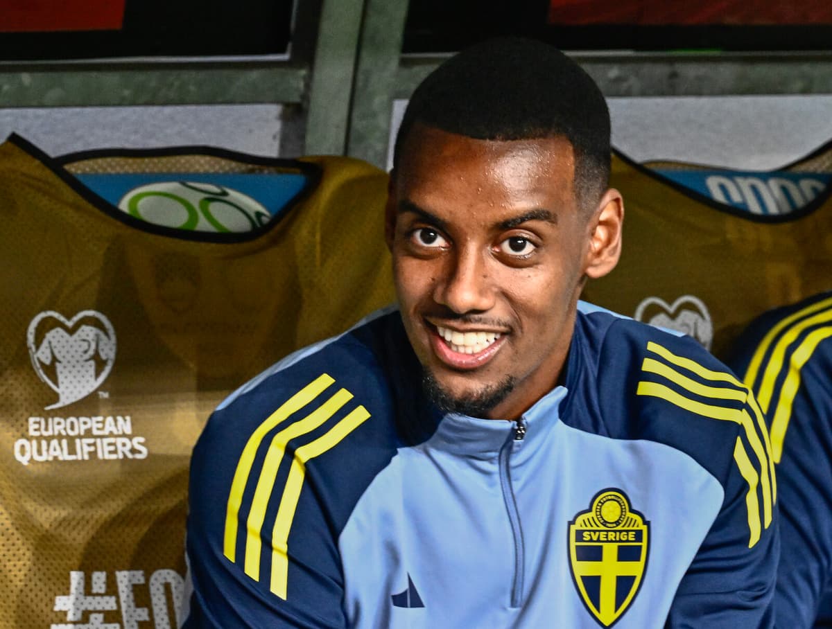 Alexander Isak on Bench Again for World Championship Qualifier