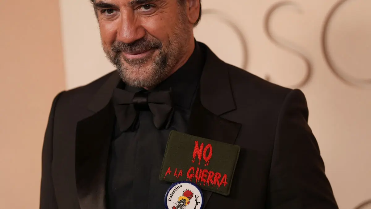 Stars protest at political Oscars gala