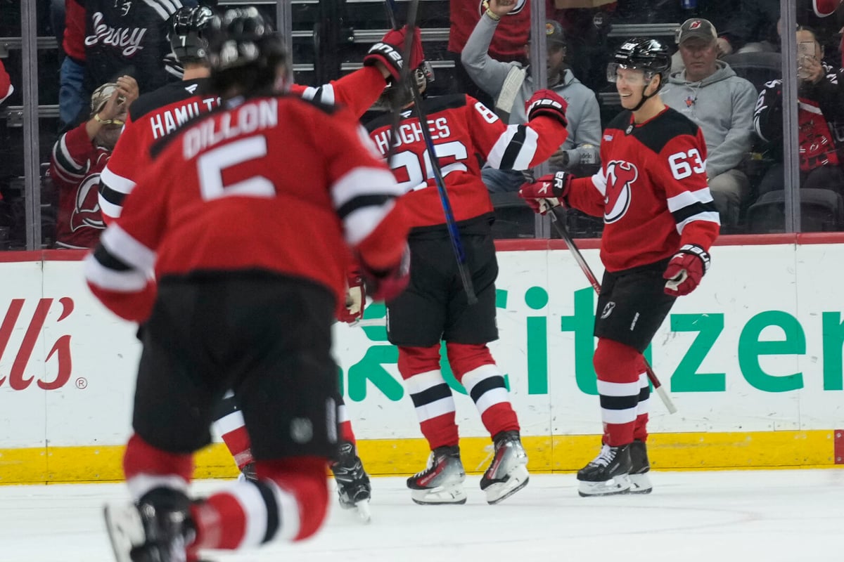 Swedish show in NHL – goal fest for Bratt and Wennberg