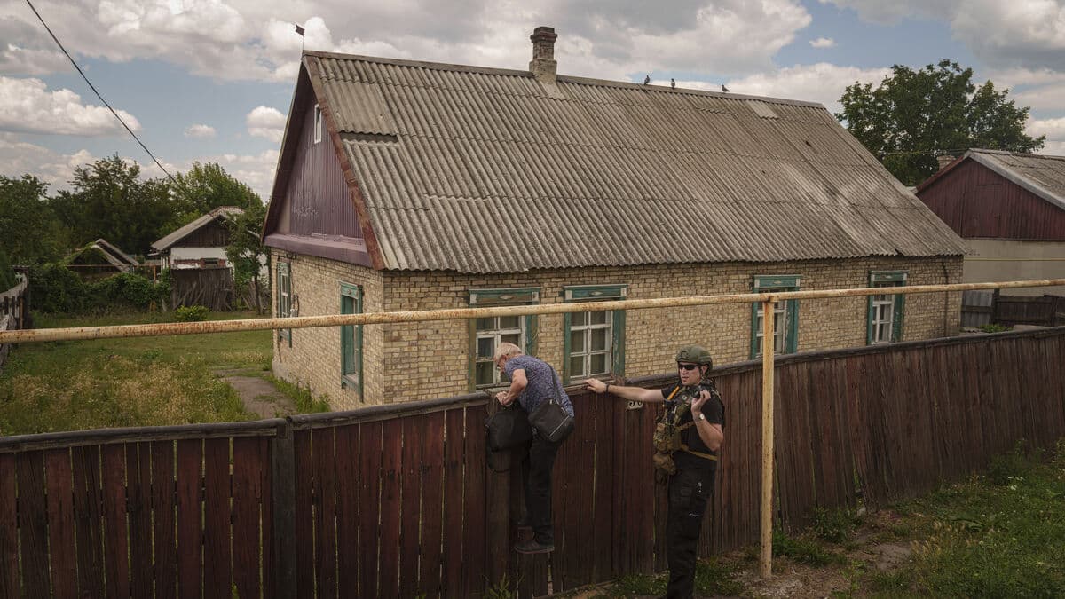 HRW: How Russia takes over Ukrainians' homes
