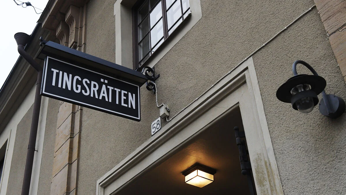 Foster father charged with seven counts of aggravated child rape in Östergötland case