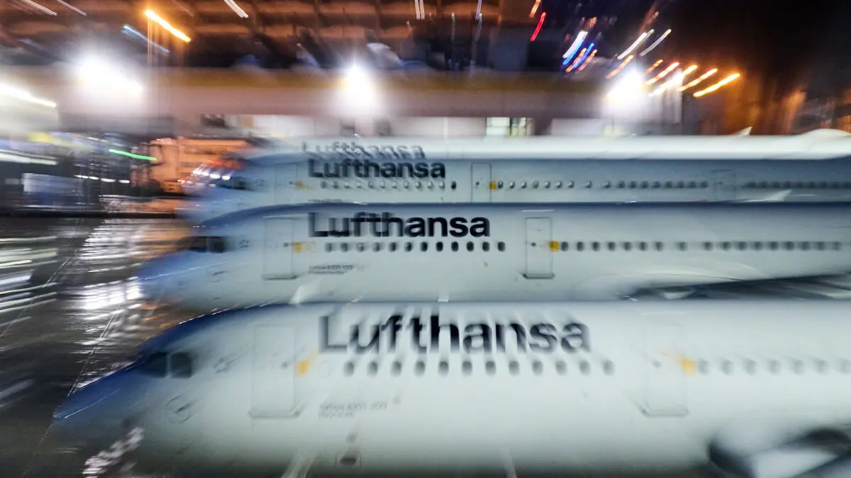 Lufthansa cancels hundreds of flights amid one-day strike by pilots and cabin crew