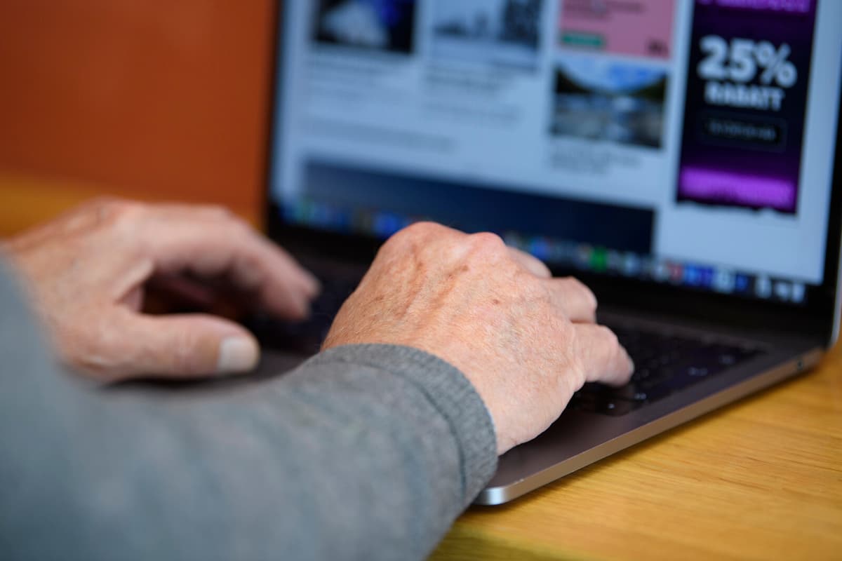 E-commerce Rebounds in March with 11% Growth