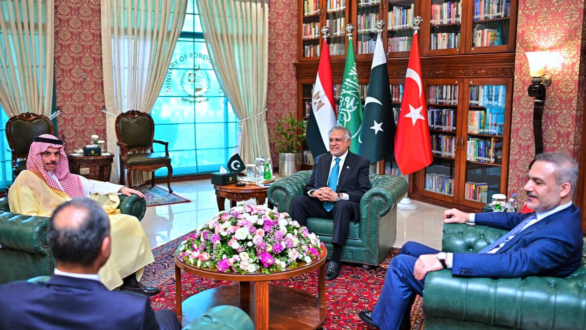 Pakistan says Islamabad will host talks between US and Iran in a few days