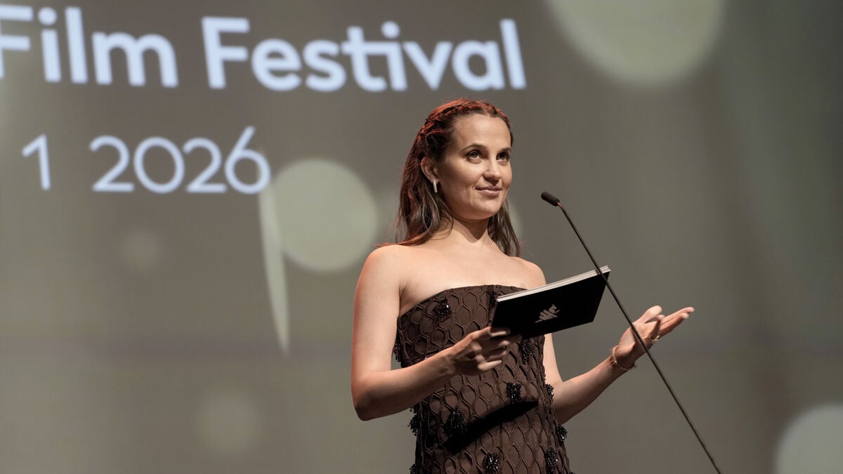 After the ministerial snub, Alicia Vikander inaugurated as opening speaker