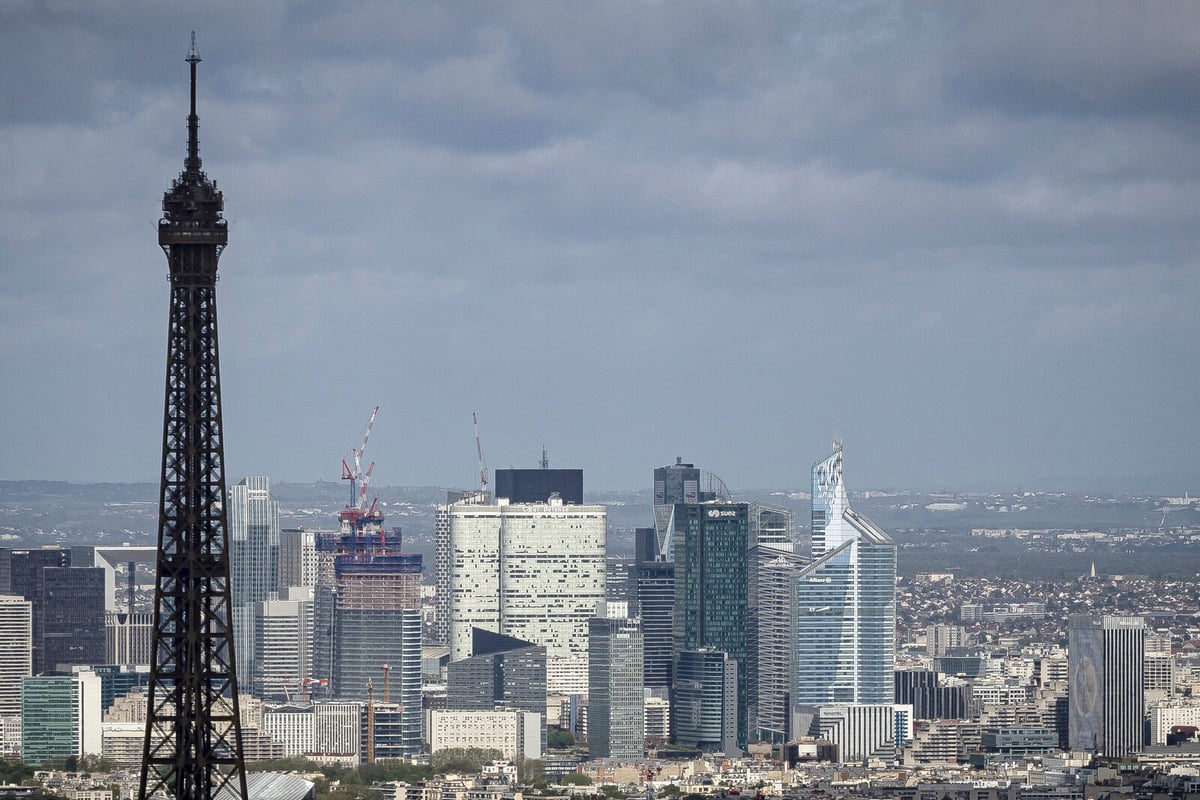 French Consumer Confidence Drops to Lowest Level Since December