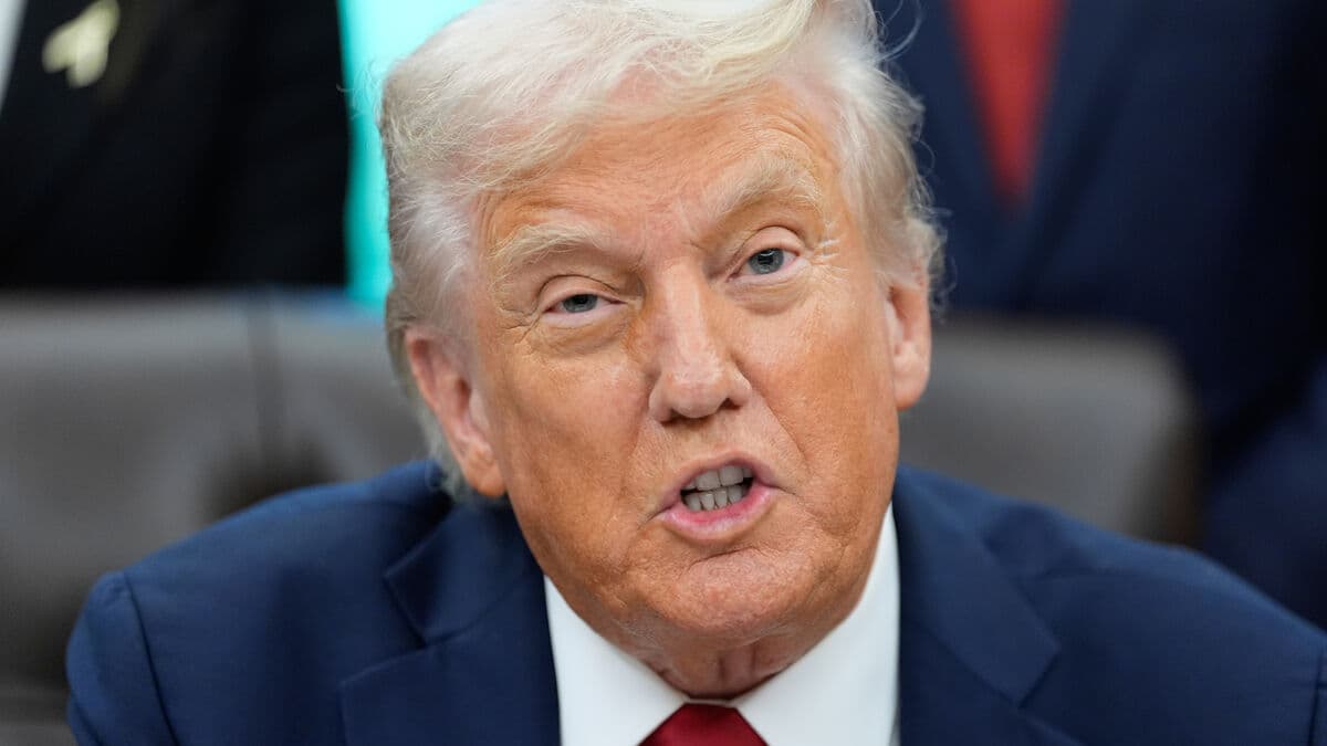 Trump Warns Hamas of Potential Annihilation Ahead of Gaza Talks