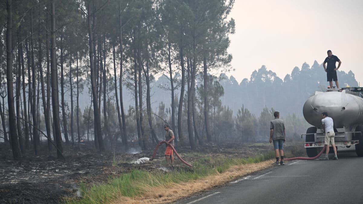 Record wildfires in France and Spain force more than 250,000 to flee homes