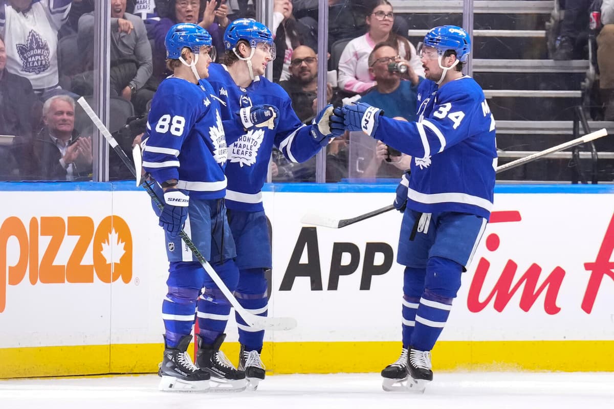 Nylander Shines with 40 Goals as Toronto Crushes Philadelphia