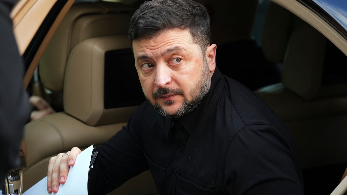 Zelenskyy warns of intelligence on massive Russian attack