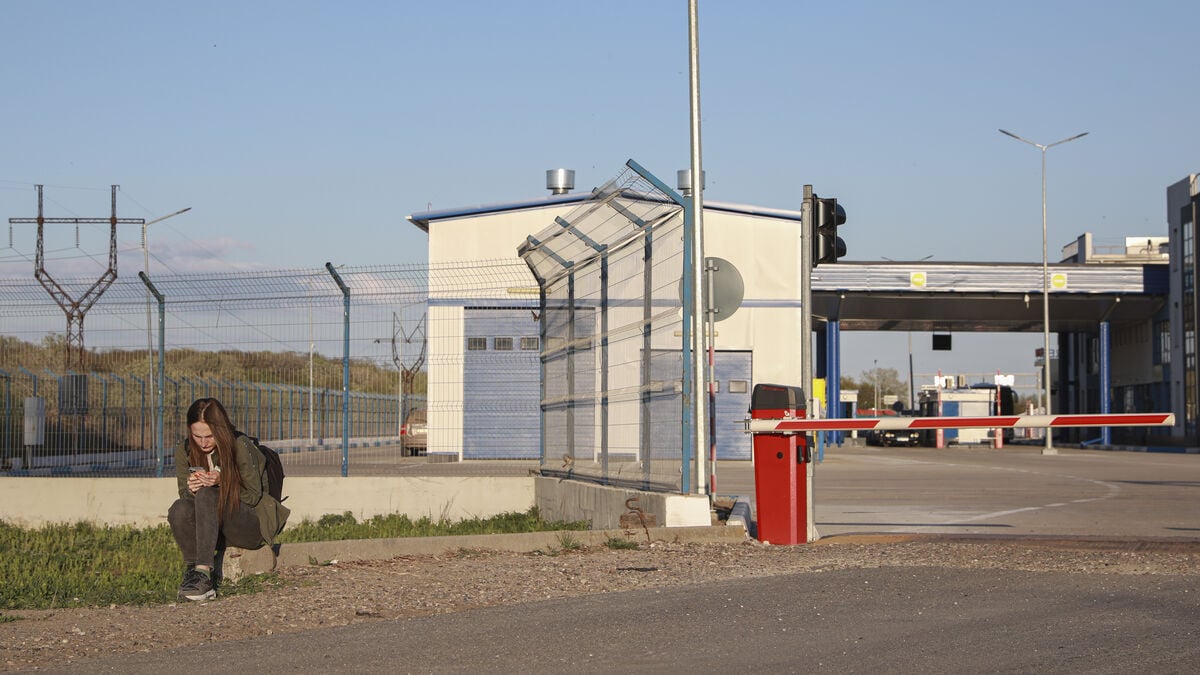 Passenger Bus and Border Checkpoint Attacked on Moldova-Ukraine Border