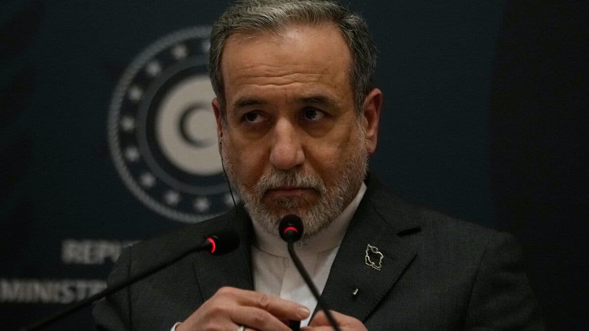 U.S. and Iran sending delegations to Pakistan for new peace talks