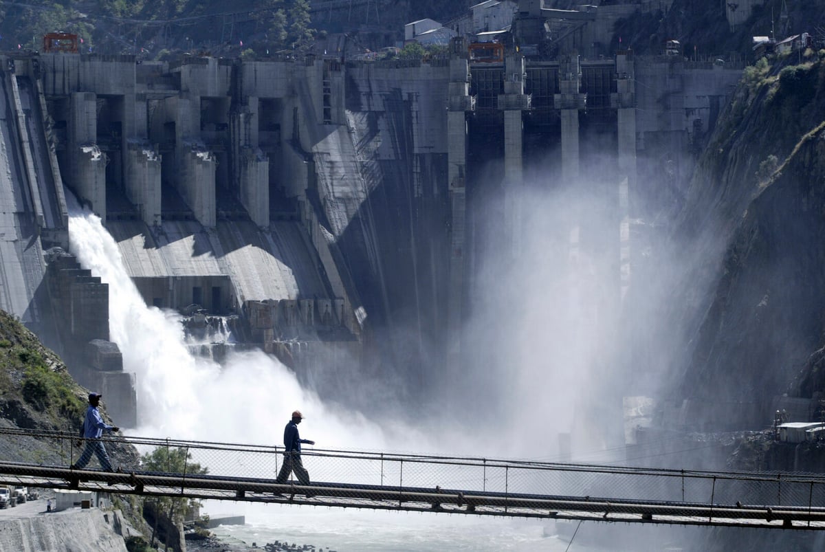 Calm Returns as India Releases Water to Pakistan After Ceasefire