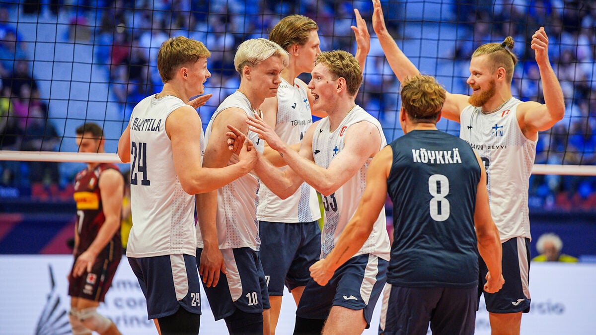 Finland stuns world champions Italy to reach European Championship semi-finals