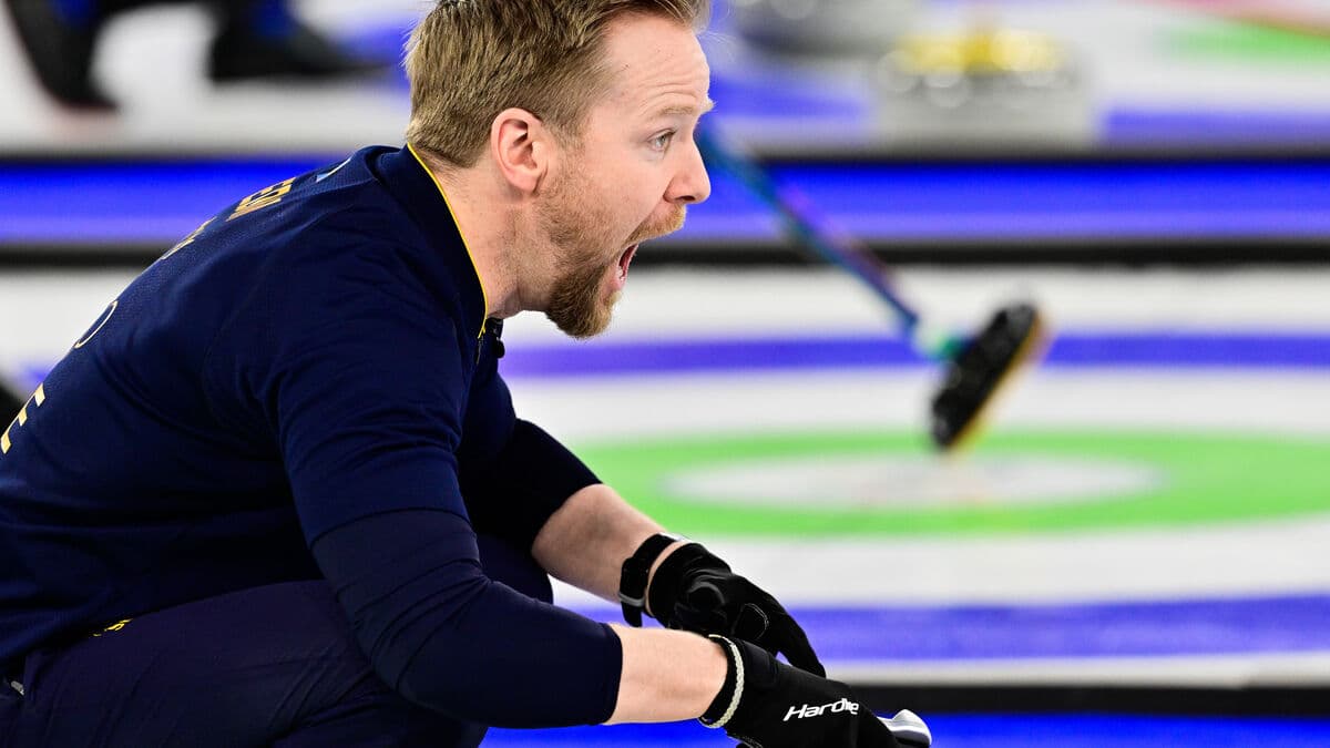 Sweden reaches final of Curling World Championship after extra end drama