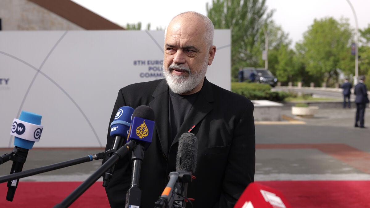 Do like Helmut Kohl - Albania calls for a larger EU