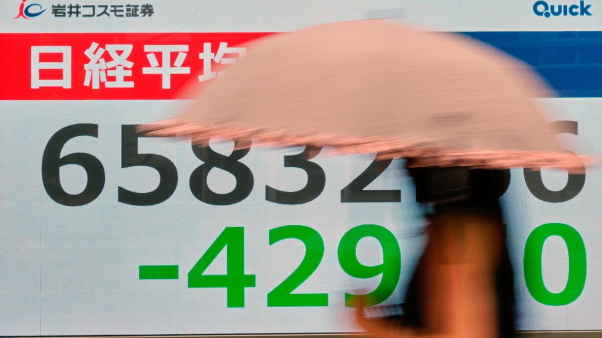Asian stock markets fall sharply as Wall Street declines and oil prices rise