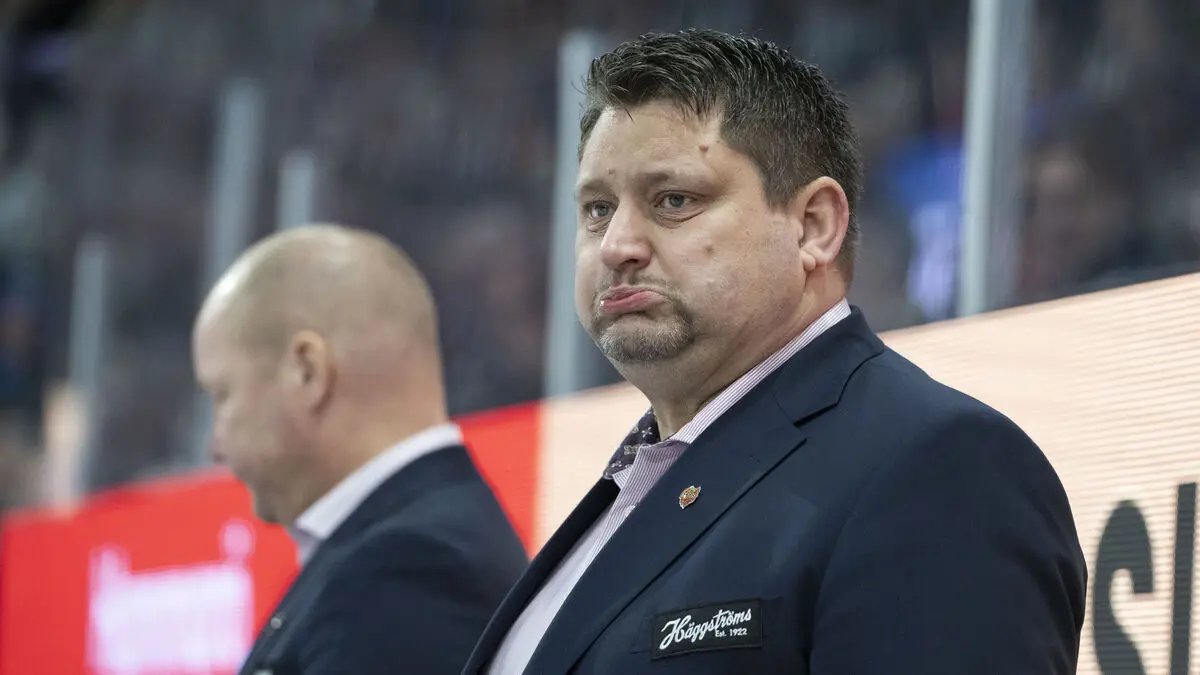 Modo acts after tough times – fires coaches