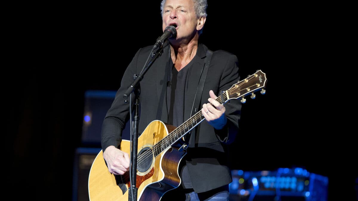 Fleetwood Mac star Lindsey Buckingham attacked by stalker in Santa Monica