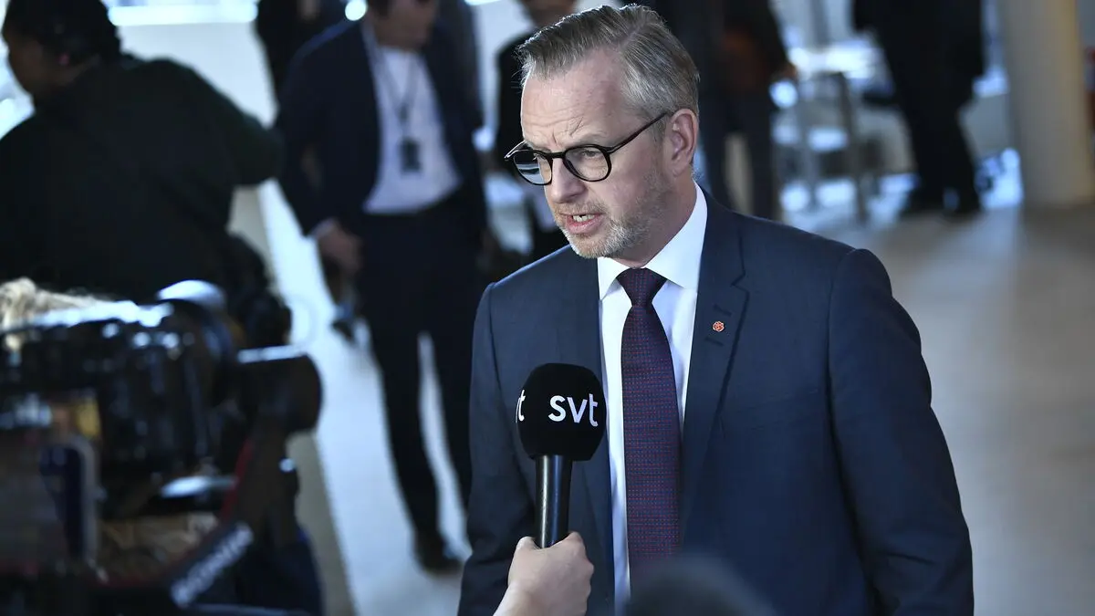 S and C: The government is wasting the Swedish people's money