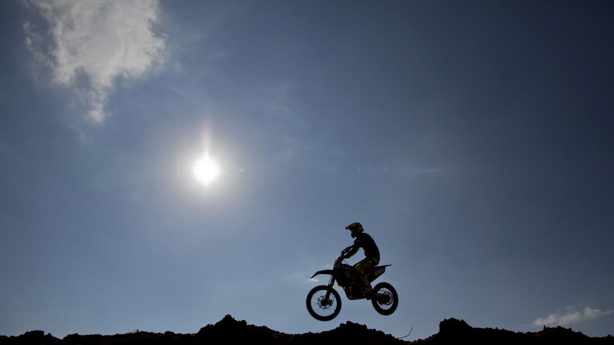 Young Man in His 20s Seriously Injured in Kalmar Motocross Accident