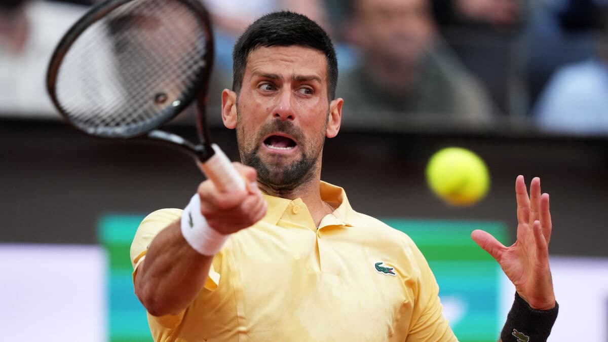 Djokovic knocked out in comeback at Italian Open