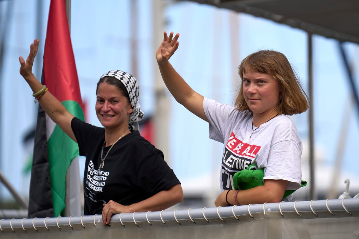 Thunberg's Convoy Departs Tunisia for Gaza with Aid and Activists
