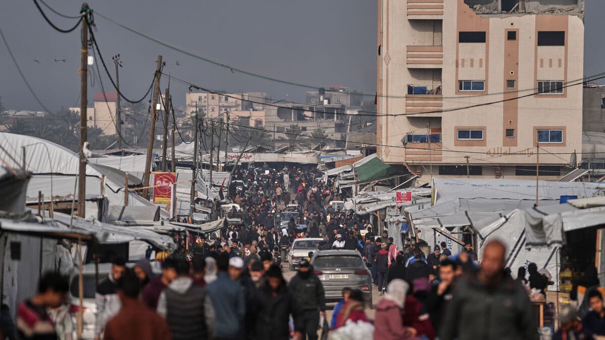 Hamas says ready to hand over control of Gaza