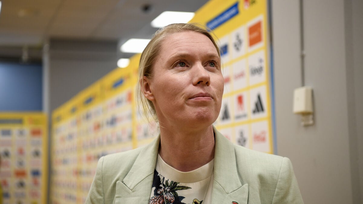 Hedvig Lindahl's new job - coach in division 3