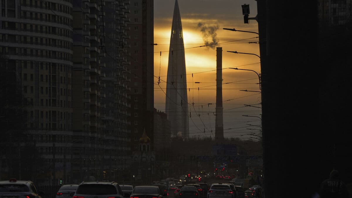 Suspected car bomb kills Russian lieutenant colonel in St. Petersburg