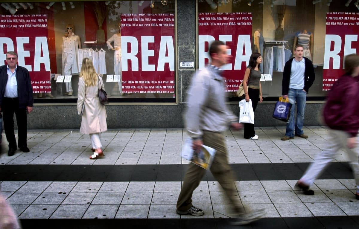 Fashion Sales Surge in June with Double-Digit Growth