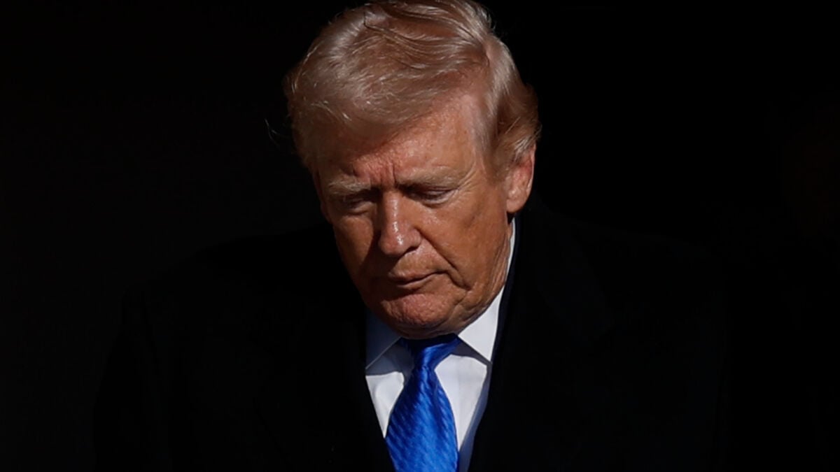White House condemns suspicious oil trading ahead of Trump's announcement