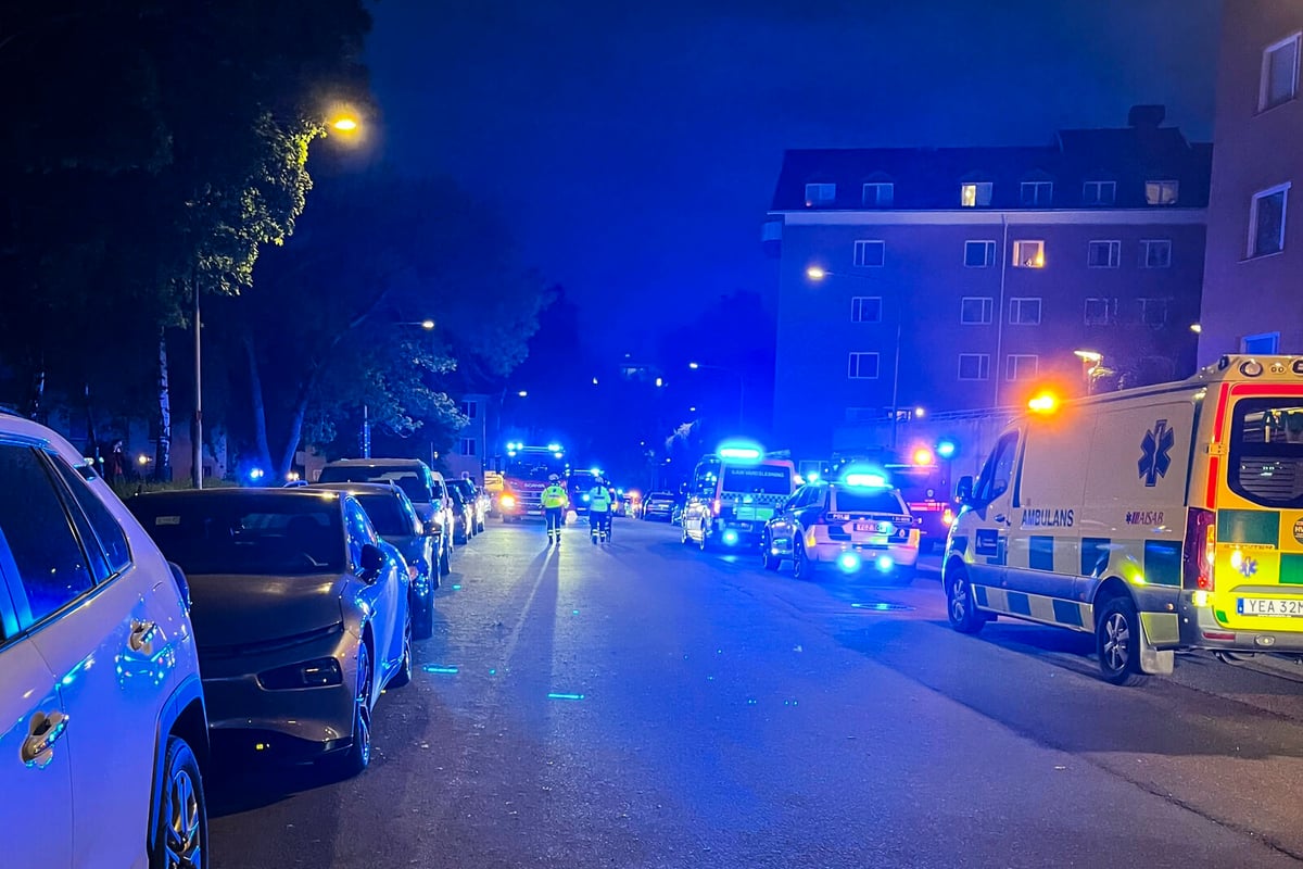 Evacuation in Stockholm Apartment Fire on Gärdet