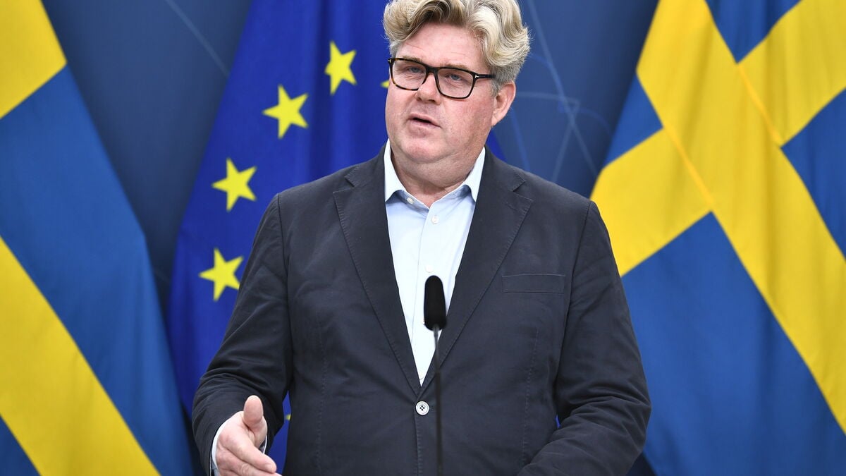 Swedish government proposes law to let police use provocative measures for evidence