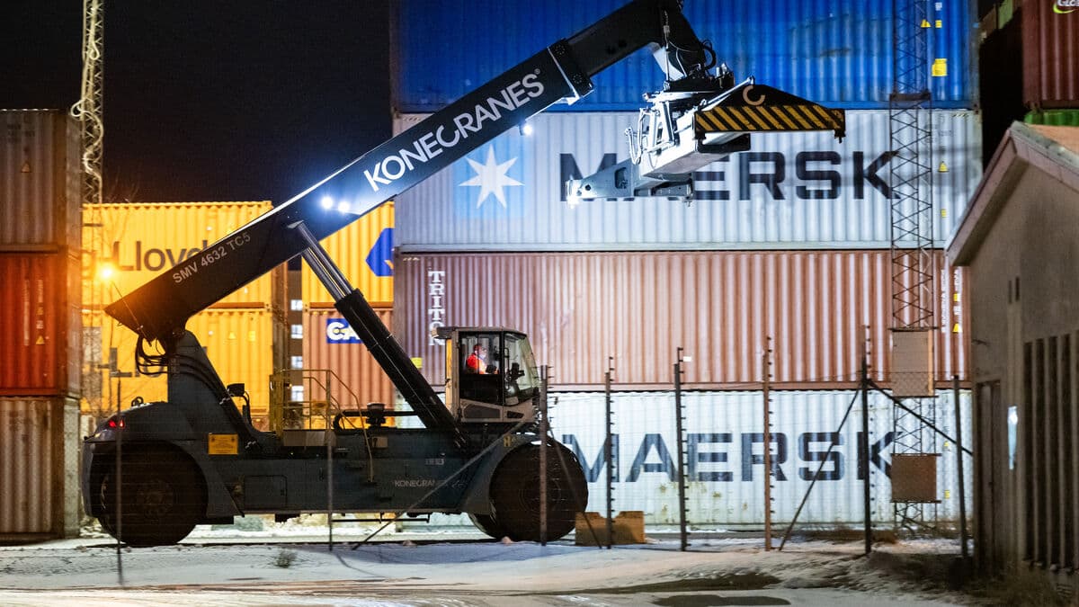 EU holds crisis meeting after US Supreme Court tariff decision, analyzing it carefully