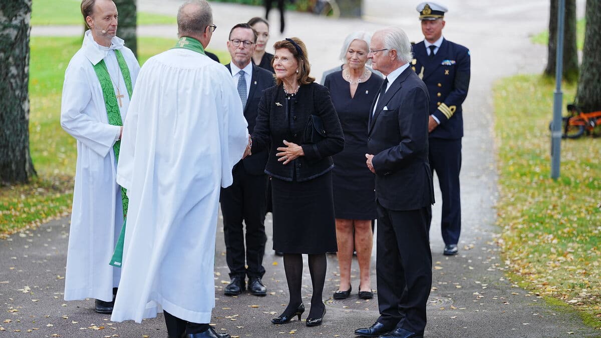 Memorial service in Fagersta after Brinell School attack, King and Queen attend
