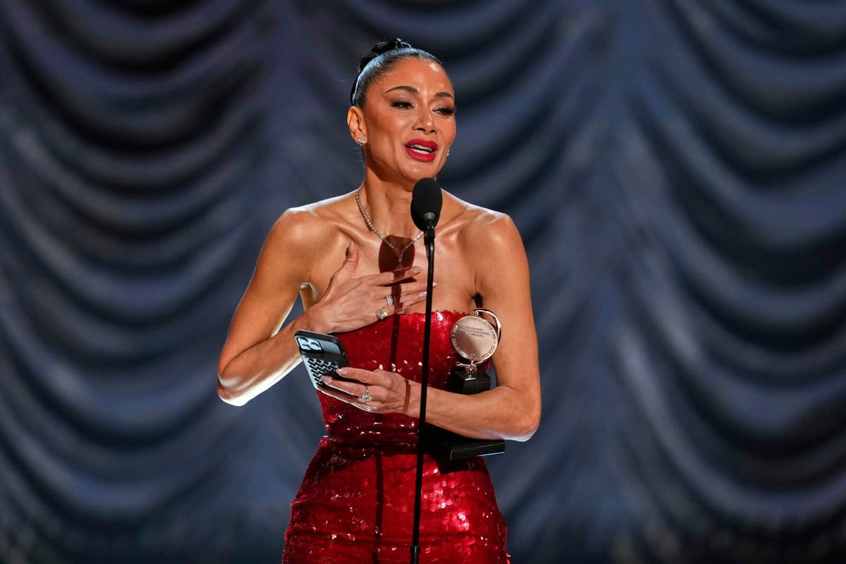 Nicole Scherzinger Wins Tony Award for Best Actor in a Musical