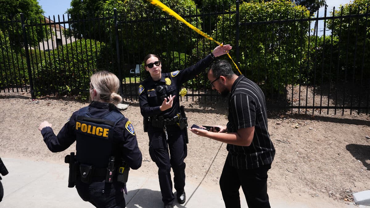 Teenagers were being sought by police before the San Diego mosque shooting